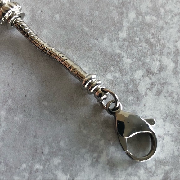 #1 Mom Silvertone Snake Chain Slide Charm Bracelet - Picture 5 of 8